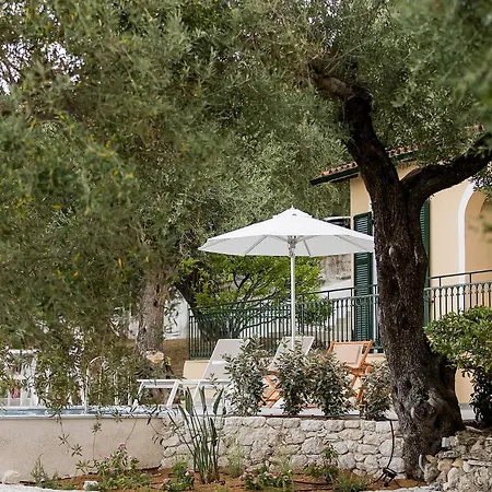 Oliva E Mare Luxury Benitses (Corfu)
